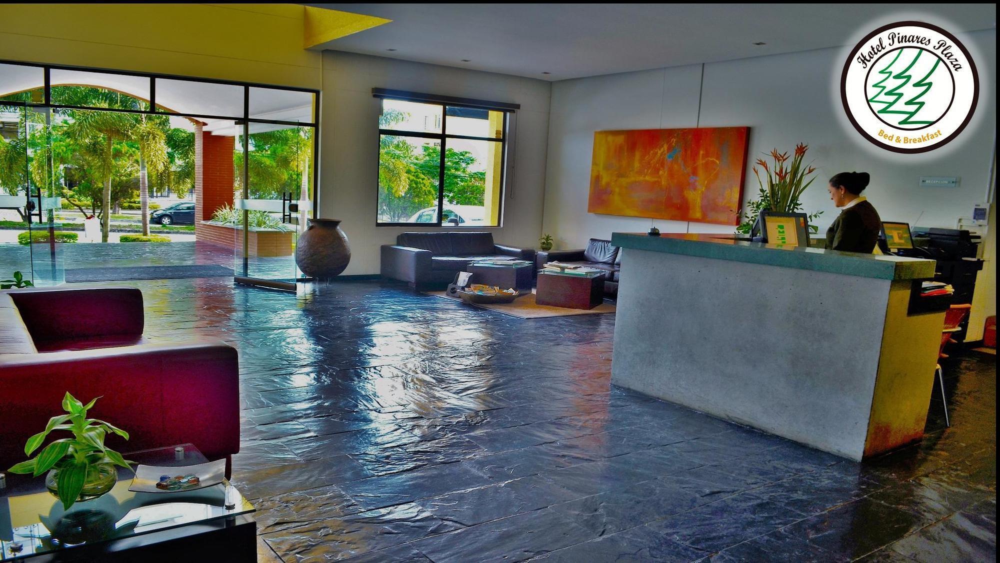 Hotel Pinares Plaza ペレイラ エクステリア 写真